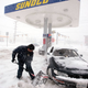 Illustration for article titled 11 winter driving tips from a pro trucker